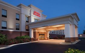 Hampton Inn & Suites Chicago/Сент-Чарльз Exterior photo