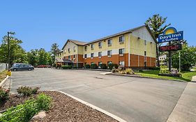 Days Inn & Suites By Wyndham Траверс-Сити Exterior photo