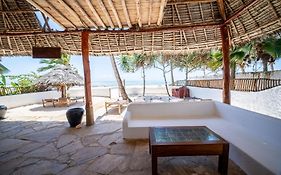 Beachfront Villa Hideaway Zanzibarhouses Кивенгва Exterior photo