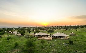 Вилла Serengeti Malaika Luxury Camp Exterior photo