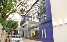 Отель Adarsh Hamilton Бангалор Exterior photo