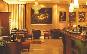 The Regent Club Hotel Ниш Interior photo