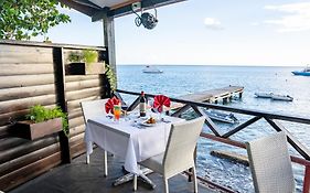 Ocean'S Edge Lodge Restaurant & Bar Розо Exterior photo