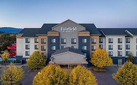 Fairfield Inn & Suites By Marriott Келоуна Exterior photo