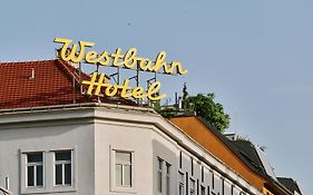 Hotel Westbahn Вена Exterior photo