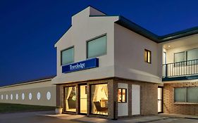 Travelodge By Wyndham Уолл Exterior photo