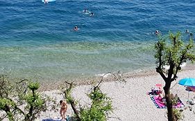 Отель Sereno Camping Holiday Moniga del Garda Exterior photo