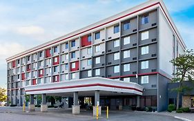 Best Western Plus Toronto Airport Hotel Миссиссага Exterior photo