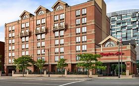 Hampton Inn By Hilton Boston/Кембридж Exterior photo