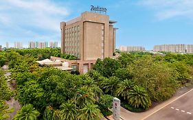 Отель Radisson Нойда Exterior photo