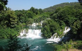 Quiet Country Side Cottage Near Nature Park Velebit Lovinac  Exterior photo