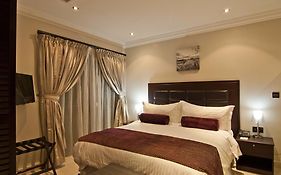 L'Eola Suites Абуджа Room photo