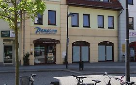 Pension Am Markt Люббен Exterior photo