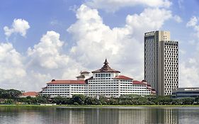 Sedona Hotel Янгон Exterior photo