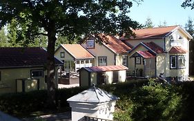 Bed and Breakfast Skogis Bed & Breakfast Катринехольм Exterior photo