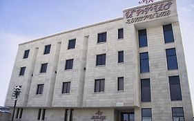 Mirage Hotel Ереван Exterior photo