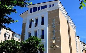 Senator Hotel Тирана Exterior photo