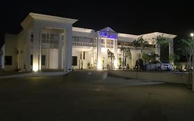 Отель Grand Enclave Лахор Exterior photo