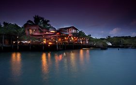 Blu Galapagos Sustainable Waterfront Lodge Пуэрто-Айора Exterior photo