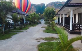 Somsiri Resort Ванг-Виенг Exterior photo