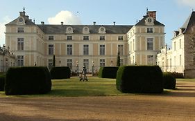 Отель Chateau Colbert Maulevrier Exterior photo