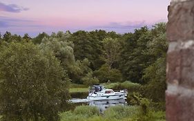 Отель Relais & Chateaux Gutshaus Stolpe Stolpe an der Peene Exterior photo