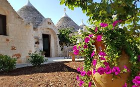 Almapetra Trulli Resort Локоротондо Exterior photo