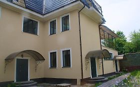 Bed and Breakfast Little Shangri-La Алматы Exterior photo