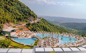 Select Hill Resort Тирана Exterior photo