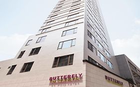 Отель Butterfly On Wellington, Central Гонконг Exterior photo