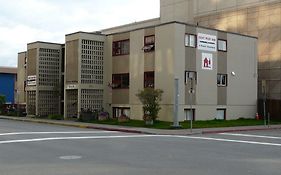 Bent Prop Inn & Hostel Of Alaska - Downtown Анкоридж Exterior photo