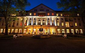 Kulturhotel Kaiserhof Бад-Либенштайн Exterior photo