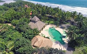 Clandestino Beach Resort Кепос Exterior photo
