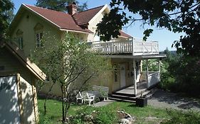 Bed and Breakfast Gottfridsgarden Эрншёльдсвик Exterior photo