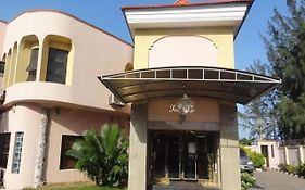 Solitude Hotel Лагос Exterior photo