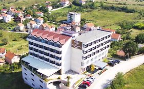 Hotel International Prishtina & Spa Приштина Exterior photo