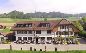 Отель Alpenblick Ferenberg Bern Stettlen Exterior photo