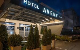 Garni Hotel Aveny Чачак Exterior photo