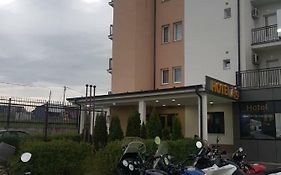 Hotel Rio Приштина Exterior photo