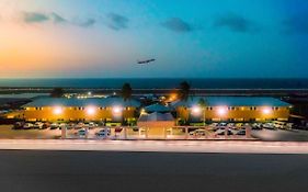 Curacao Airport Hotel Виллемстад Exterior photo