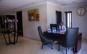 S & S Hotel & Suites Лагос Exterior photo