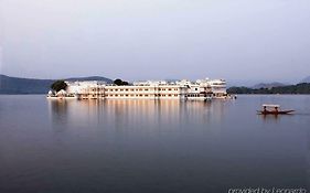 Отель Taj Lake Palace Удайпур Room photo