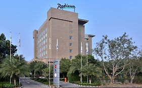 Отель Radisson Нойда Exterior photo