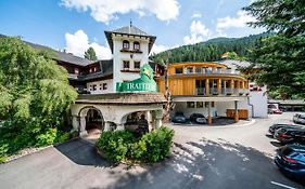 Hotel Trattlerhof Бад Кляйнкирххайм Exterior photo