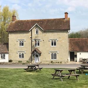 Bed and Breakfast The Benett Arms Шефтсбери Exterior photo