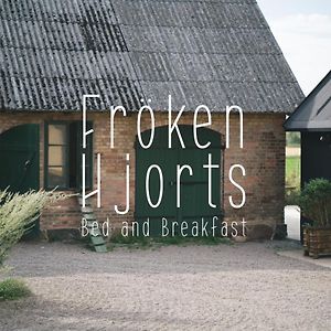 Froeken Hjorts Bed And Breakfast Хёганес Exterior photo