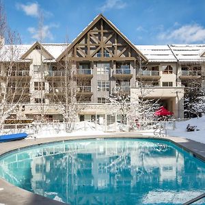 Апарт отель The Aspens On Blackcomb Уистлер Exterior photo