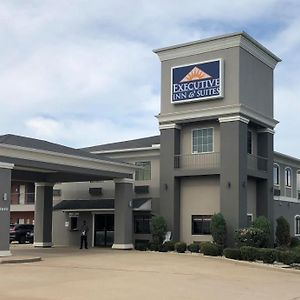 Executive Inn And Suites Joaquin Exterior photo