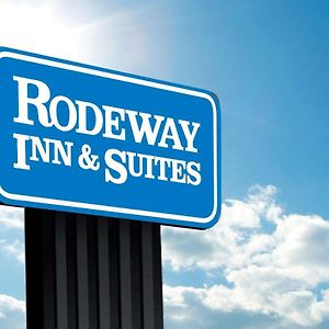 Rodeway Inn & Suites Стивенс Пойнт Exterior photo
