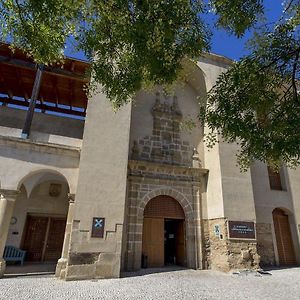 Отель Hospederia Conventual De Alcantara Exterior photo